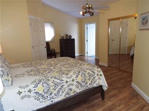 898 NE 39th St, Oakland Park FL 33334