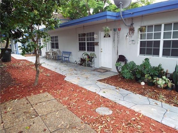 898 NE 39th St, Oakland Park FL 33334