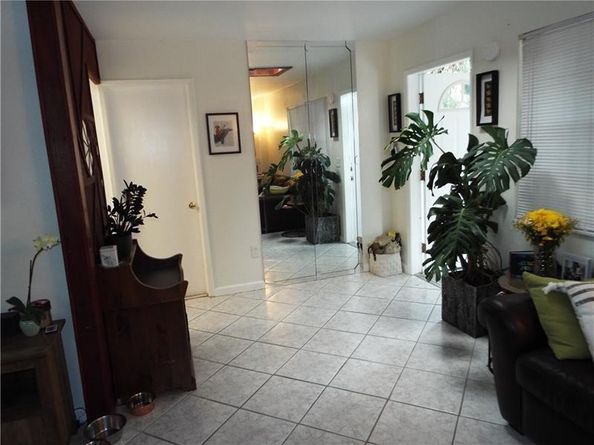 898 NE 39th St, Oakland Park FL 33334
