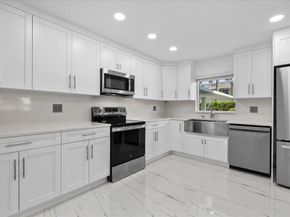 3040 Lake Shore Drive 101, Riviera Beach FL 33404