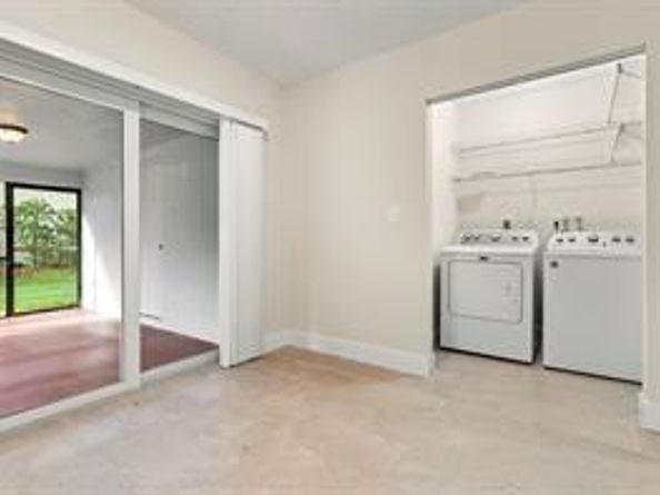 10620 NW 37th St, Coral Springs FL 33065