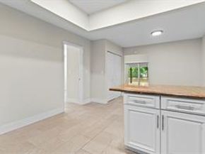 10620 NW 37th St, Coral Springs FL 33065
