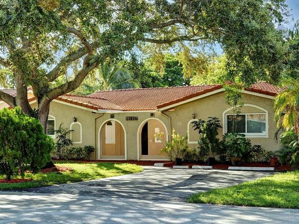 10620 NW 37th St, Coral Springs FL 33065