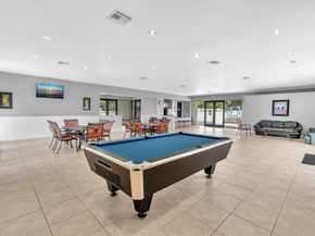 3300 W Rolling Hills Cir 705, Davie FL 33328