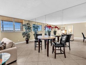 3300 W Rolling Hills Cir 705, Davie FL 33328