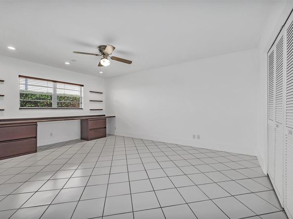 2427 Sea Island Dr, Fort Lauderdale FL 33301