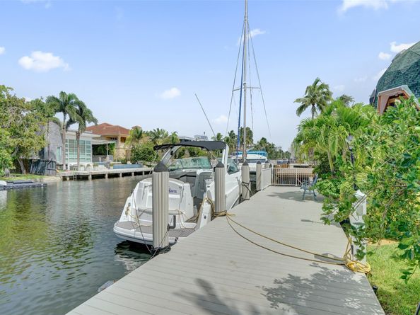 2427 Sea Island Dr, Fort Lauderdale FL 33301