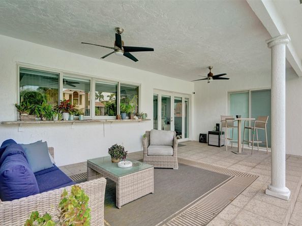 2427 Sea Island Dr, Fort Lauderdale FL 33301