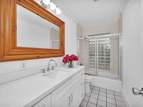 2427 Sea Island Dr, Fort Lauderdale FL 33301