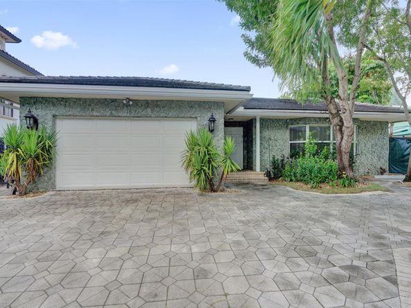 2427 Sea Island Dr, Fort Lauderdale FL 33301