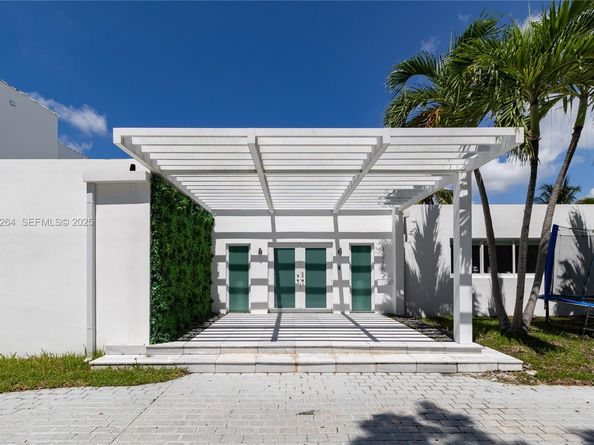 1215 N Biscayne Point Road, Miami Beach FL 33141