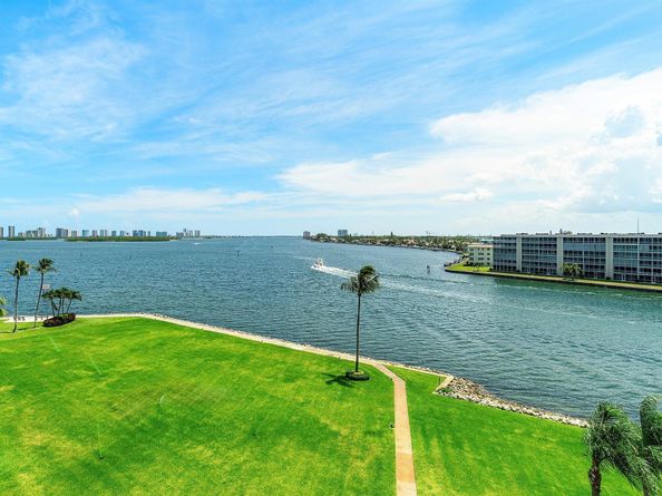 115 Lakeshore Drive 648, North Palm Beach FL 33408