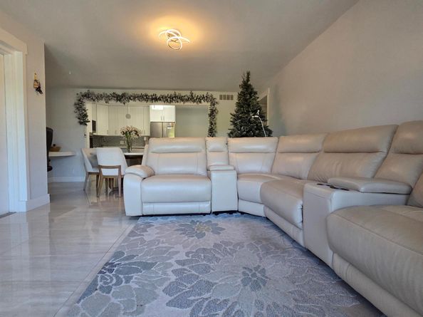 1115 Green Pine Boulevard D2, West Palm Beach FL 33409