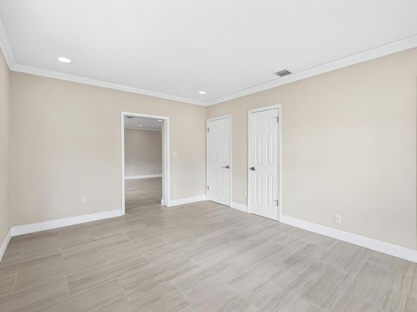 2000 NE 17 Ct., Fort Lauderdale FL 33304