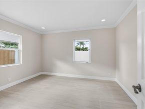 2000 NE 17 Ct., Fort Lauderdale FL 33304