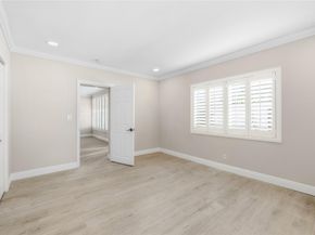 2000 NE 17 Ct., Fort Lauderdale FL 33304