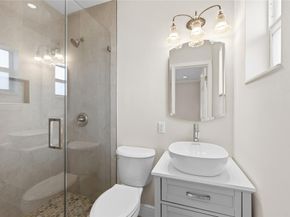 2000 NE 17 Ct., Fort Lauderdale FL 33304