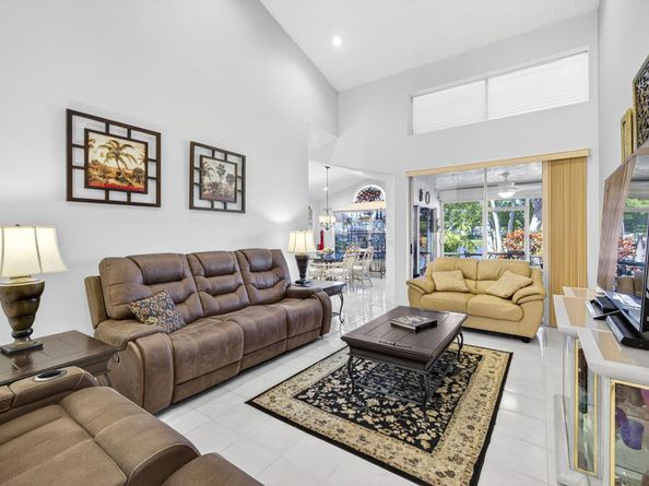 6185 Greenspointe Drive, Boynton Beach FL 33437