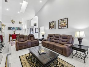 6185 Greenspointe Drive, Boynton Beach FL 33437