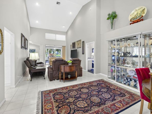 6185 Greenspointe Drive, Boynton Beach FL 33437