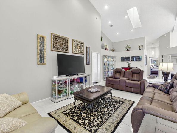 6185 Greenspointe Drive, Boynton Beach FL 33437