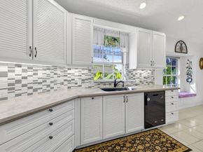 6185 Greenspointe Drive, Boynton Beach FL 33437