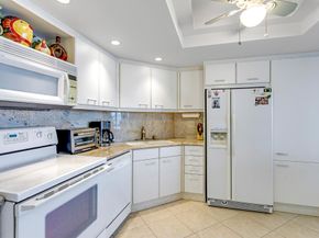 5070 N Ocean Drive 10c, Singer Island FL 33404