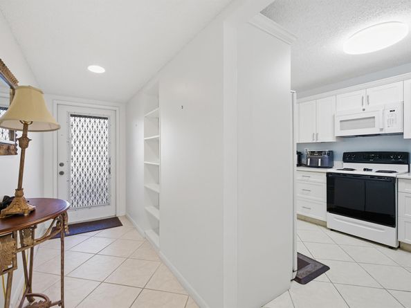 15324 Lakes Of Delray Boulevard 105, Delray Beach FL 33484