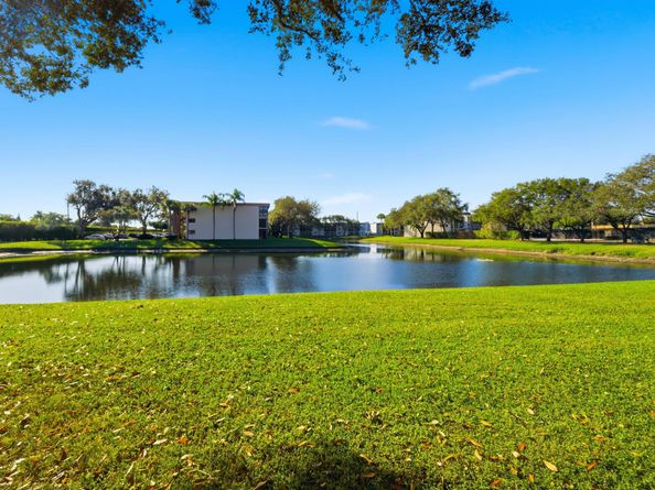 15324 Lakes Of Delray Boulevard 105, Delray Beach FL 33484