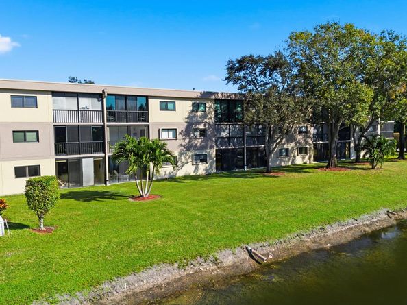 15324 Lakes Of Delray Boulevard 105, Delray Beach FL 33484