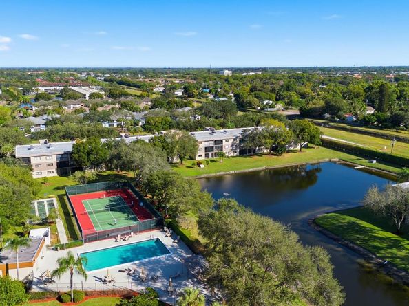 15324 Lakes Of Delray Boulevard 105, Delray Beach FL 33484