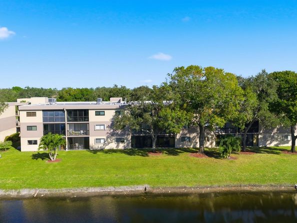 15324 Lakes Of Delray Boulevard 105, Delray Beach FL 33484