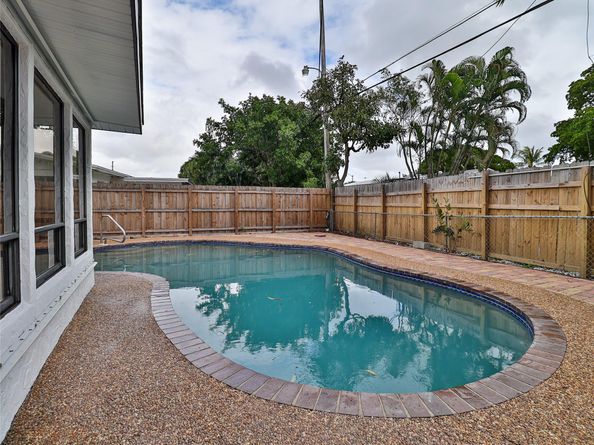 2820 NE 9th Ter, Pompano Beach FL 33064