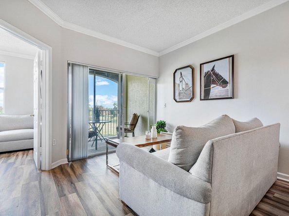 2040 Greenview Shores Boulevard 223, Wellington FL 33414