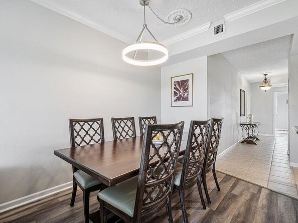 2040 Greenview Shores Boulevard 223, Wellington FL 33414