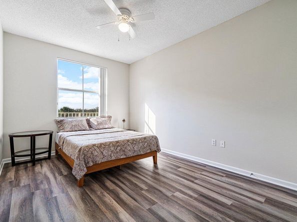 2040 Greenview Shores Boulevard 223, Wellington FL 33414