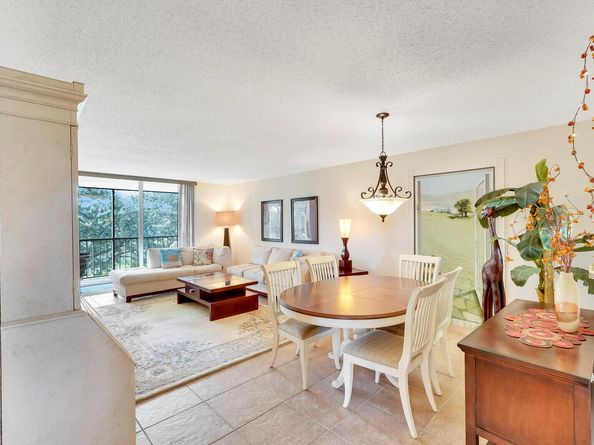 7300 Lake Cir Drive 301, Margate FL 33063