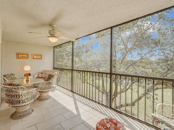 7300 Lake Cir Drive 301, Margate FL 33063