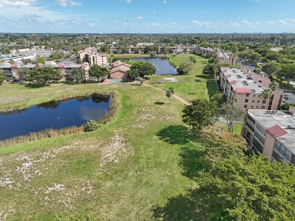 7300 Lake Cir Drive 301, Margate FL 33063