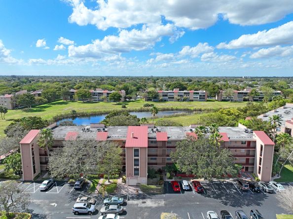 7300 Lake Cir Drive 301, Margate FL 33063