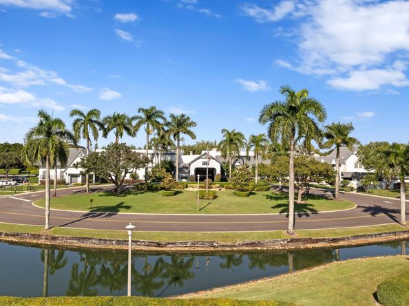 14360 Strathmore Lane 404, Delray Beach FL 33446