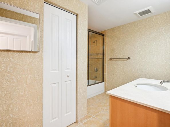 511 SE 5th Ave 1204, Fort Lauderdale FL 33301