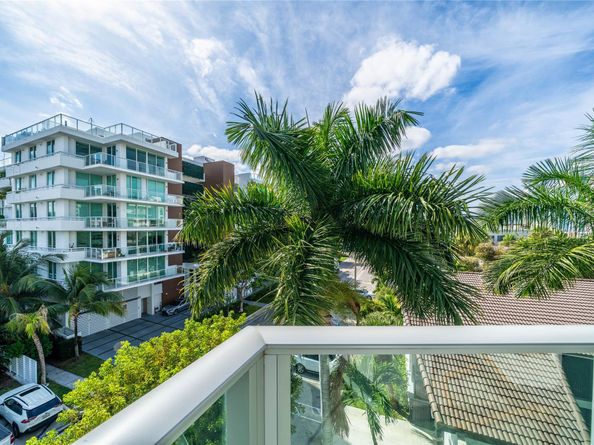 1133 102nd St 504, Bay Harbor Islands FL 33154