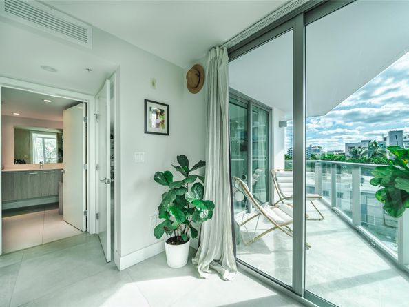 1133 102nd St 504, Bay Harbor Islands FL 33154