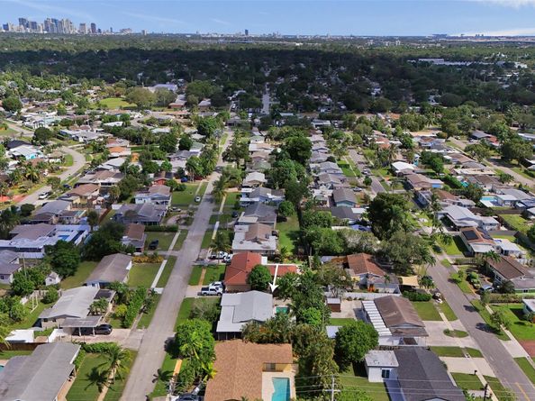 3640 SW 21st Ct, Fort Lauderdale FL 33312