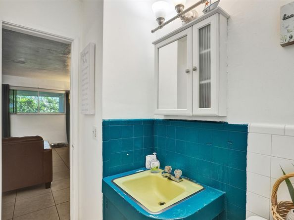 3640 SW 21st Ct, Fort Lauderdale FL 33312