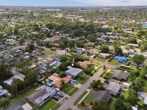 3640 SW 21st Ct, Fort Lauderdale FL 33312