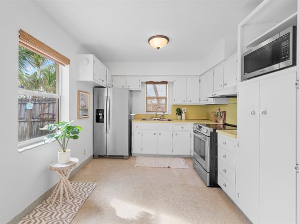 280 NW 46th Ct, Fort Lauderdale FL 33309