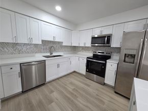 8571 NW 16th St, Pembroke Pines FL 33024