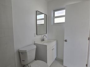 8571 NW 16th St, Pembroke Pines FL 33024